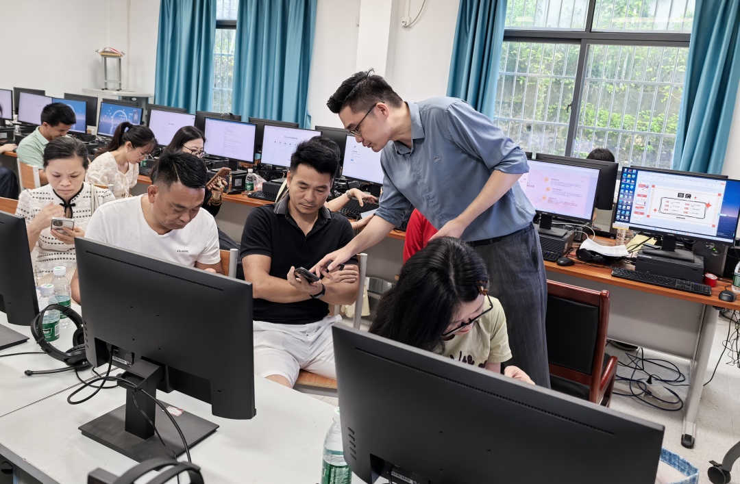 智启未来 教创非凡?——深汕特别合作区两校联合开展AIGC教育应用深度培训纪实智启未来 教创非凡?——深汕特别合作区两校联合开展AIGC教育应用深度培训纪实,深圳优德88官网网站